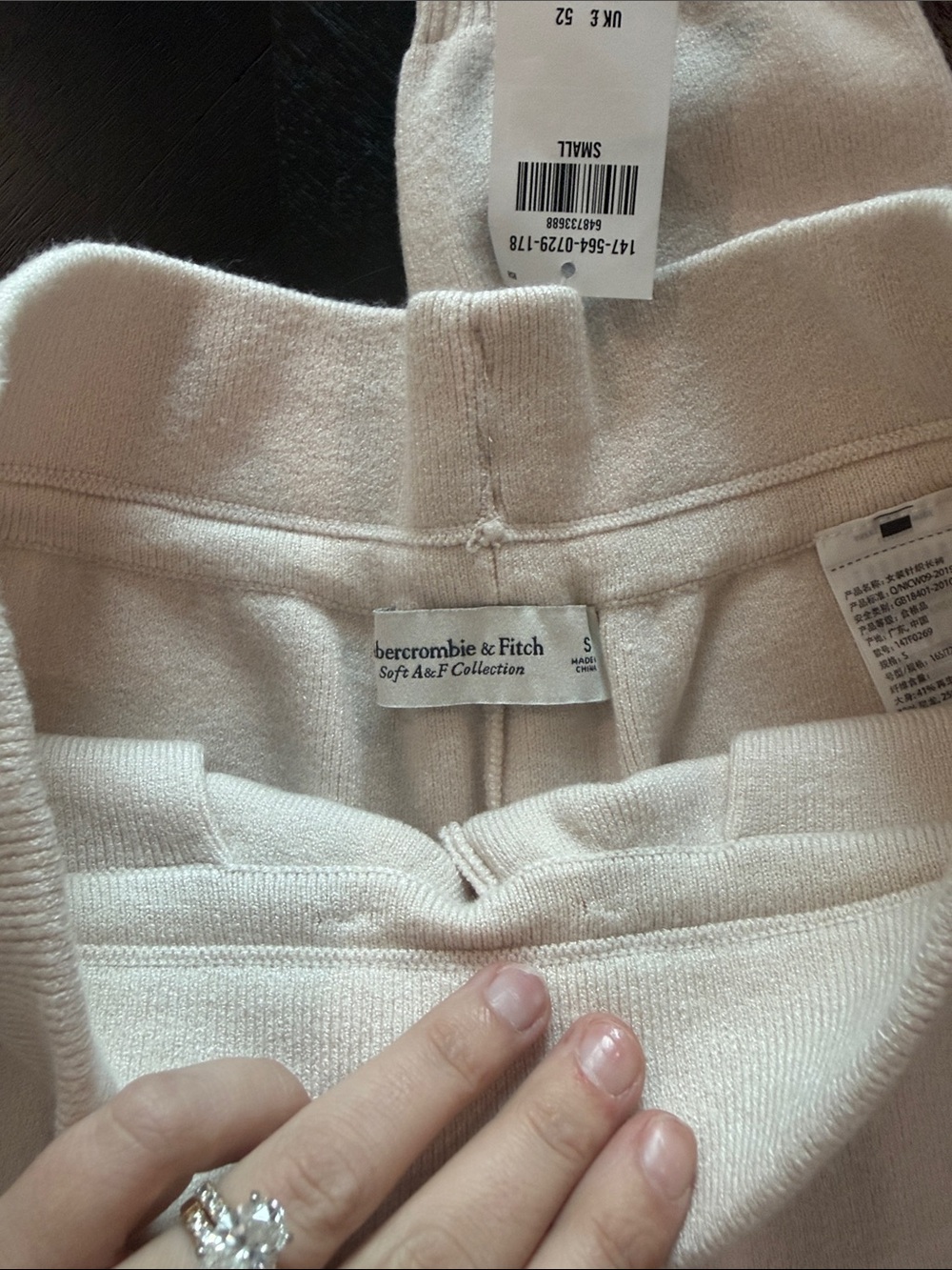 Abercrombie & Fitch Cream Fleece Jogger Pants - Picture 2 of 5